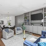 Walk To Belmont, 12 South With Private Patio And Garage Holiday home *