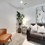Mayas Luxury Oasis 2 Miles To Broadway *