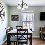 3 Bedroom Cottage Only 3 Miles From Downtown