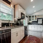 Spacious Modern Ranch 5 Miles To Downtown *