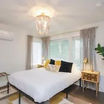 Stylish For 12 8th Ave South 6 Beds Holiday home *