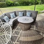 Holiday home East Retreat, Outdoor Oasis, Sleeps 12, Four Bedrooms *