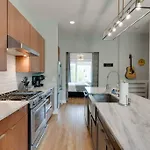 3bd -rooftop Escape- Steps From The Gulch Fun