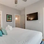 3bd -rooftop Escape- Steps From The Gulch Fun *