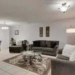 Lovely 2 Bdr With Balcony 2m To Broadway Apartment