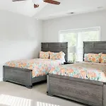 Southern Charm Downtown, Walk To Farmers Market &