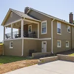 Golf Views, Porch Vibes, 3Mi To Broadway!