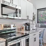 New Studio- 2 Beds 7 Mins To Dt