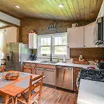 Holiday home Bright Whites Creek Home: 12 Mi To Dtwn Nashville! Nashville