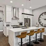Music Cityview-brand New! Apartment