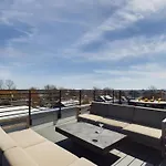 Foxscape - 6 Homes In 12 South - Private Balconies