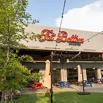 Modern Home With Rooftop Deck Walk To Coffee Restaurants Brewery