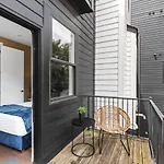 Rooftop Deck Firepit And Garage Walk To 12 South And Restaurants