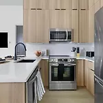 Kays Hideaway - Brand New & Beautifully Designed Apartment