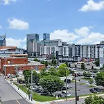 Hyve - Music City Social - Private Patio