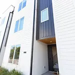 New! Beautiful Murals, Rooftop Deck & Karaoke!