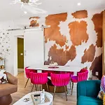 Rooftop Views Stylish Decor Nash Downtown Access Nashville
