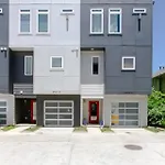 Chic Private Rooftop Minutes To Downtown