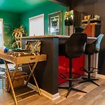 Eccentric East Nash Unique Design Holiday home