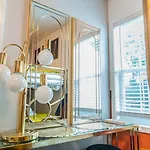Eccentric East Nash Unique Design Holiday home Nashville