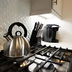 Large Royal Townhome Beautiful Design And Rooftop