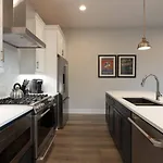 Large Royal Townhome Beautiful Design And Rooftop Nashville
