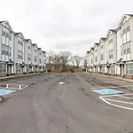 Ten Minutes To Broadway Stunning Townhome