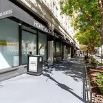 The Downtown Delight Holiday home