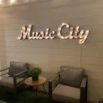 Urban Living- Rooftop Hangout- Hillsboro Village Holiday home *
