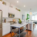 Urban Living- Rooftop Hangout- Hillsboro Village Holiday home Nashville