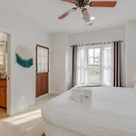 Vibrant Trendy Two Bedroom Near Marathon Village * Nashville