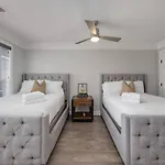 The Archer Three Bedroom Three And A Half Bath Music Row And Gulch Luxury Holiday home *