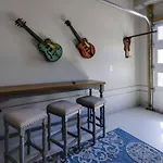 Hey Gorgeous Townhome 4 Bedrooms 4.5 Bathrooms