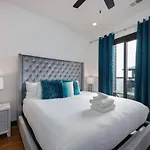 Cerulean Oasis - Rooftop Views - Heart Of The Holiday home Nashville