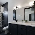 Cerulean Oasis - Rooftop Views - Heart Of The Holiday home Nashville