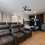 Luxe Rooftop Lounge With Views And Games Holiday home *
