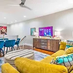 North Nashville Luxury Home! Perfect For Large Groups!