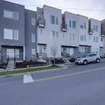 North Nashville Luxury Home! Perfect For Large Groups!