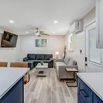 Adorable, Cozy, Private 1bed1bath, Fenced Yard, Sunroom, Deck