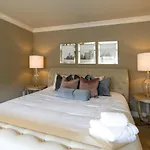 Holiday home Downtown Dream Extra Bedding Minutes To Broadway