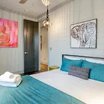 Dual Homes Gulch Superstars Epic Rooftop Holiday home *