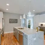 Dual Homes Gulch Superstars Epic Rooftop Holiday home *