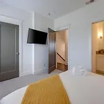 Two Gorgeous Homes Twenty Guests Amazing Location Holiday home