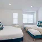 Holiday home Two Gorgeous Homes Twenty Guests Amazing Location
