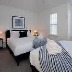 Two Gorgeous Homes Twenty Guests Amazing Location Holiday home