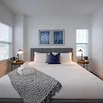 Two Gorgeous Homes Twenty Guests Amazing Location Holiday home