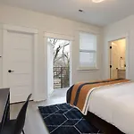 Holiday home East Beauty Minutes To Downtown