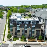 Metro Charm - Rooftop Lounge - Hot Tub