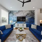Holiday home Metro Charm - Rooftop Lounge - Hot Tub