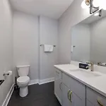 Metro Charm - Rooftop Lounge - Hot Tub * Nashville